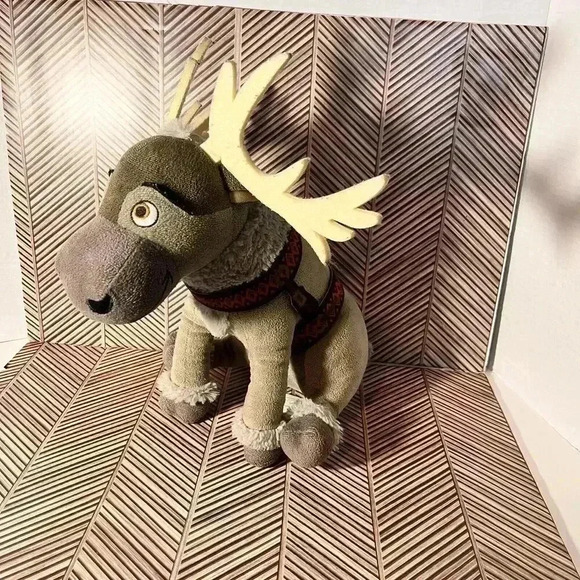 Disney Store Exclusive 16" FROZEN Reindeer Sven Plush Stuffed Animal - Picture 1 of 6
